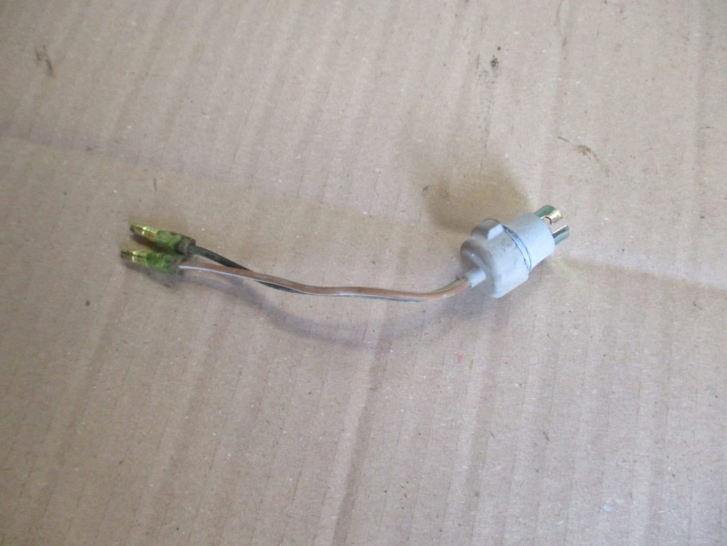 Support veilleuse de phare pour Yamaha 125 TW Phase 2 - DE054