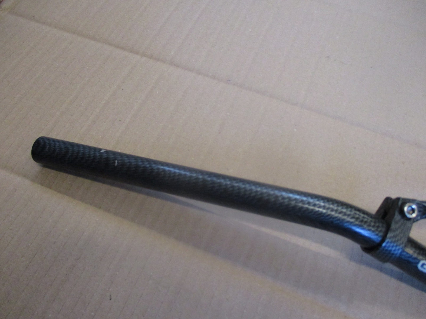 Guidon couleur carbone 125 DTMX - DTLC - DTR - DTRE - XLS - XLR - NX - DR - KMX