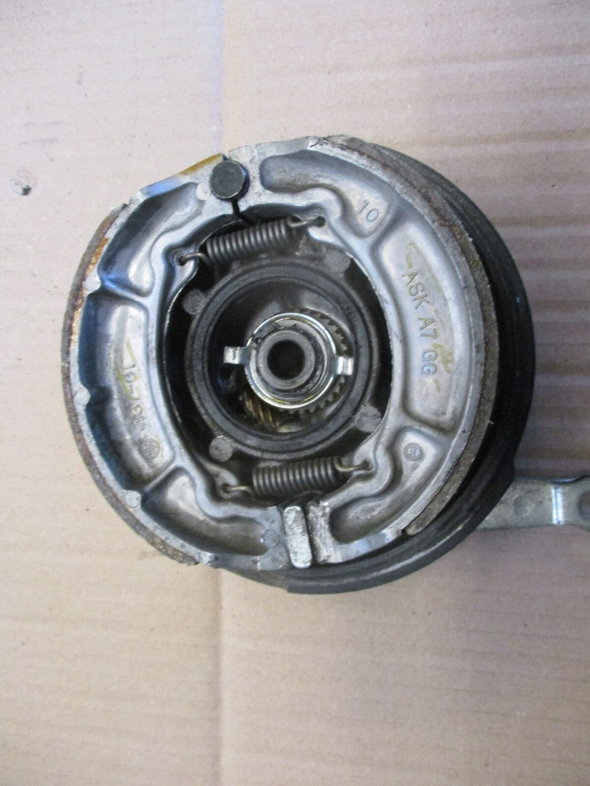 Tambour de frein avant + entraineur de compteur pour Yamaha 125 DTLC - 10V