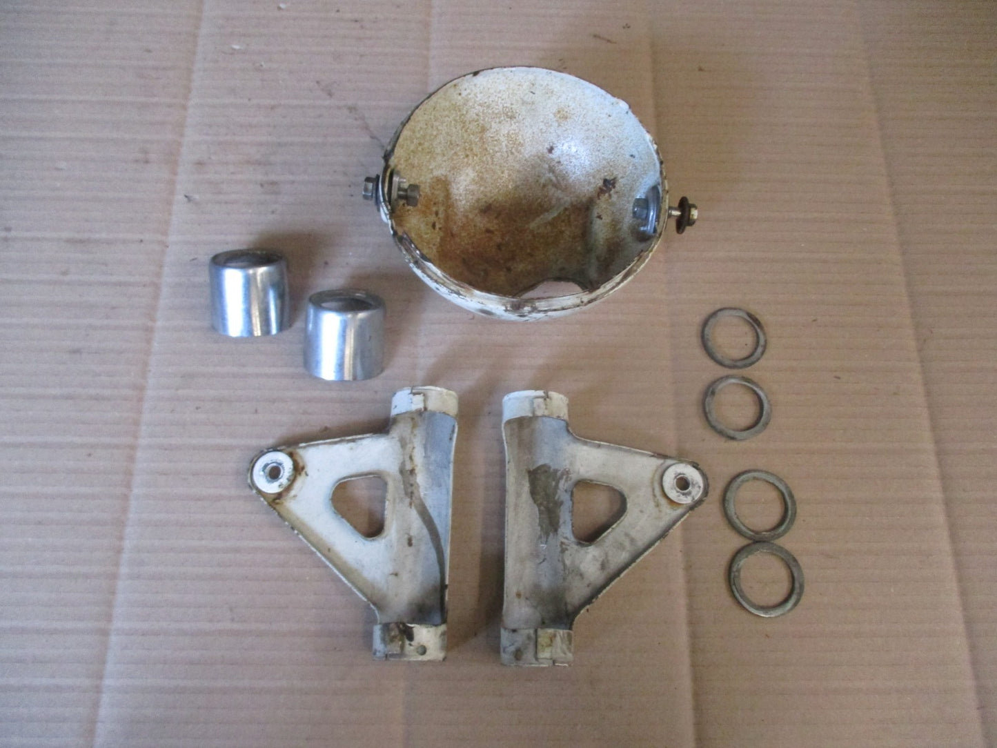 Pattes + cuvelage de phare pour Yamaha 125 DTF - DTE - 1F9