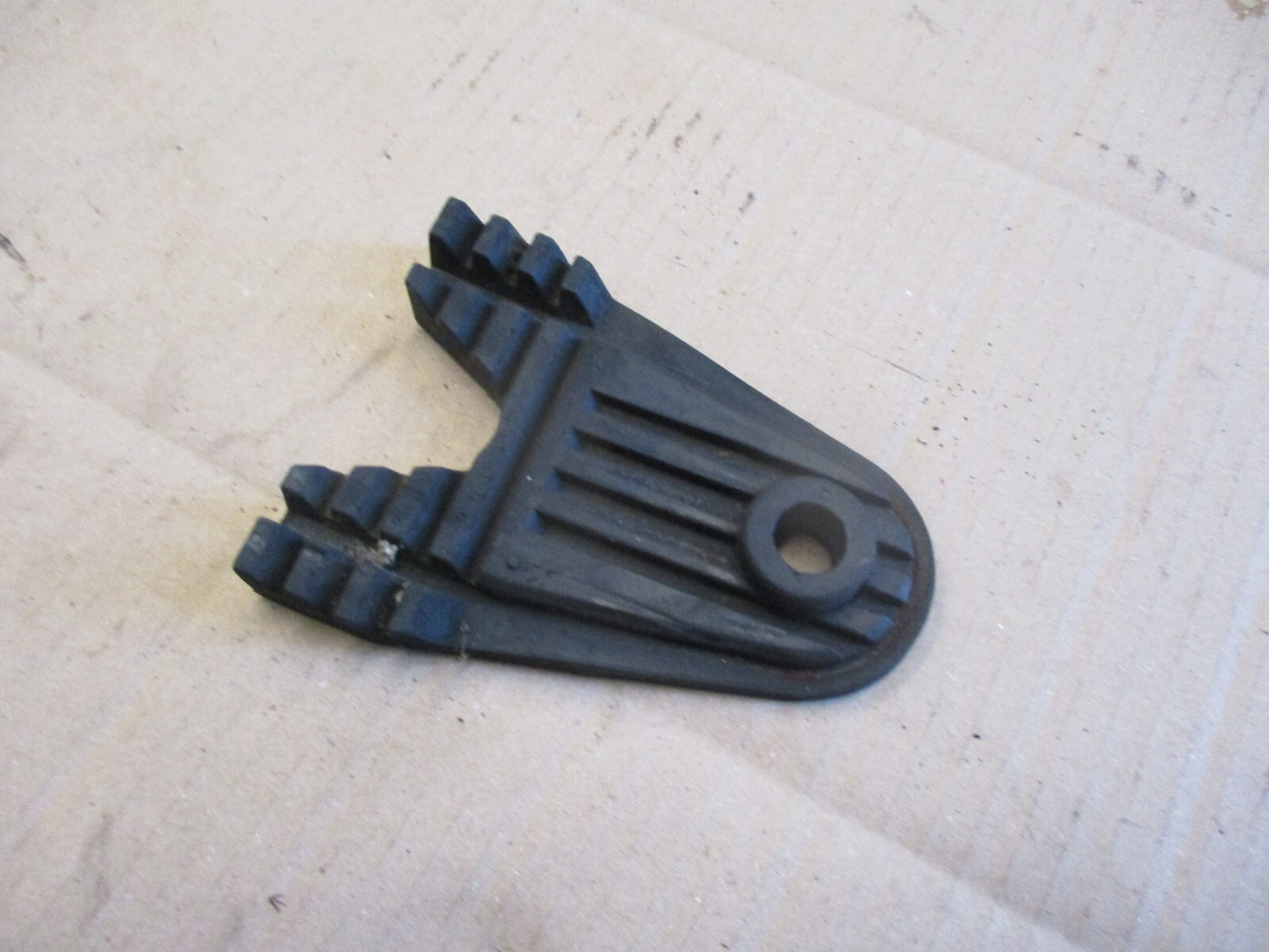 Caoutchouc arrière de réservoir pour Yamaha 535 XV Virago - 2YL