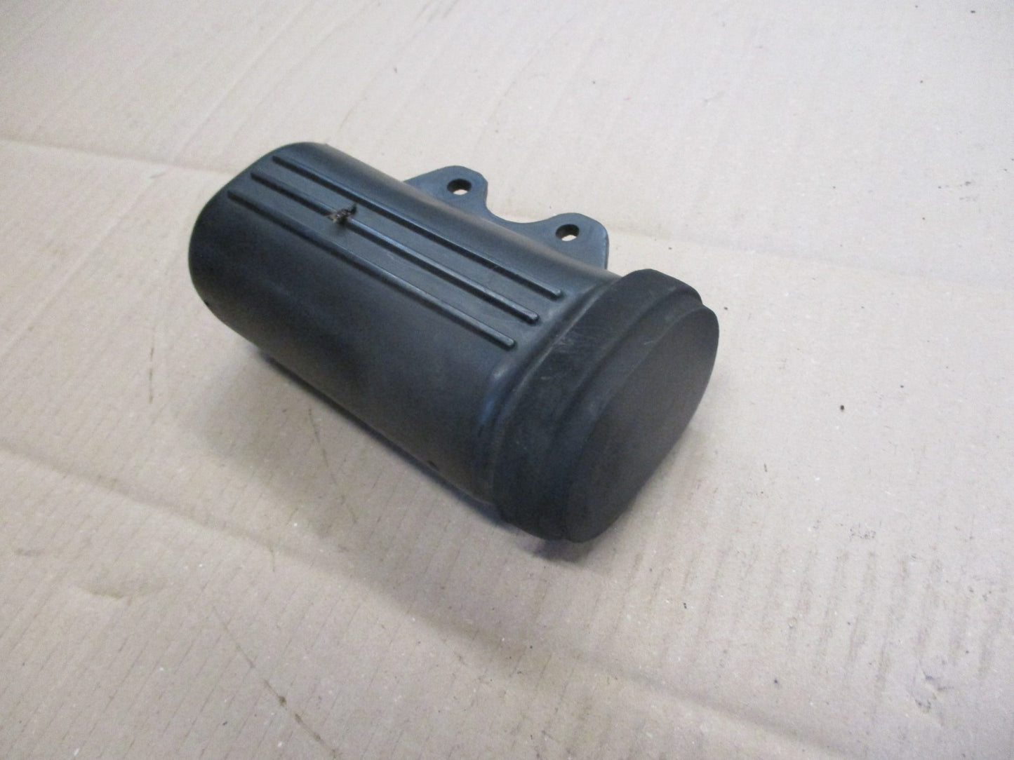 Boite à outils vide pour Suzuki 125 DR - SF43B
