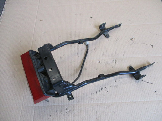 Boucle arrière de cadre + feu arrière pour Suzuki 800 DR - SR43A