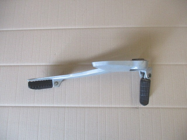 Platine cales pieds droite pour Honda 125 XLV Varadéro - JC32