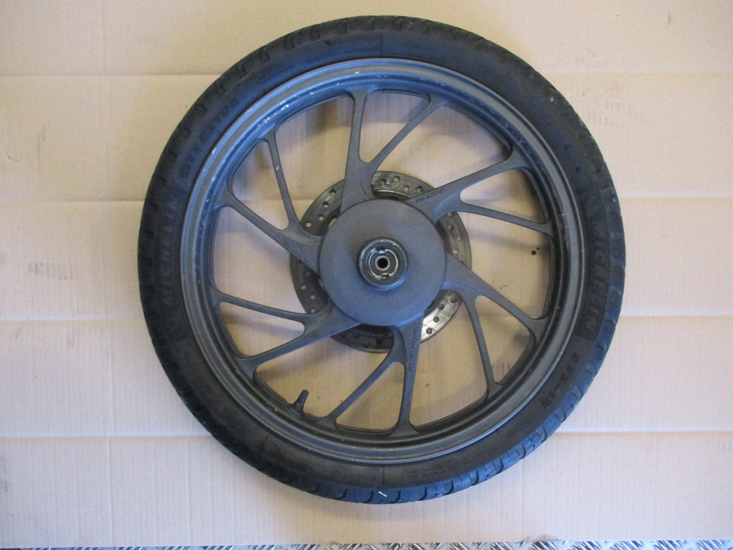 Roue avant + disque pour Honda 125 CBF - JC74