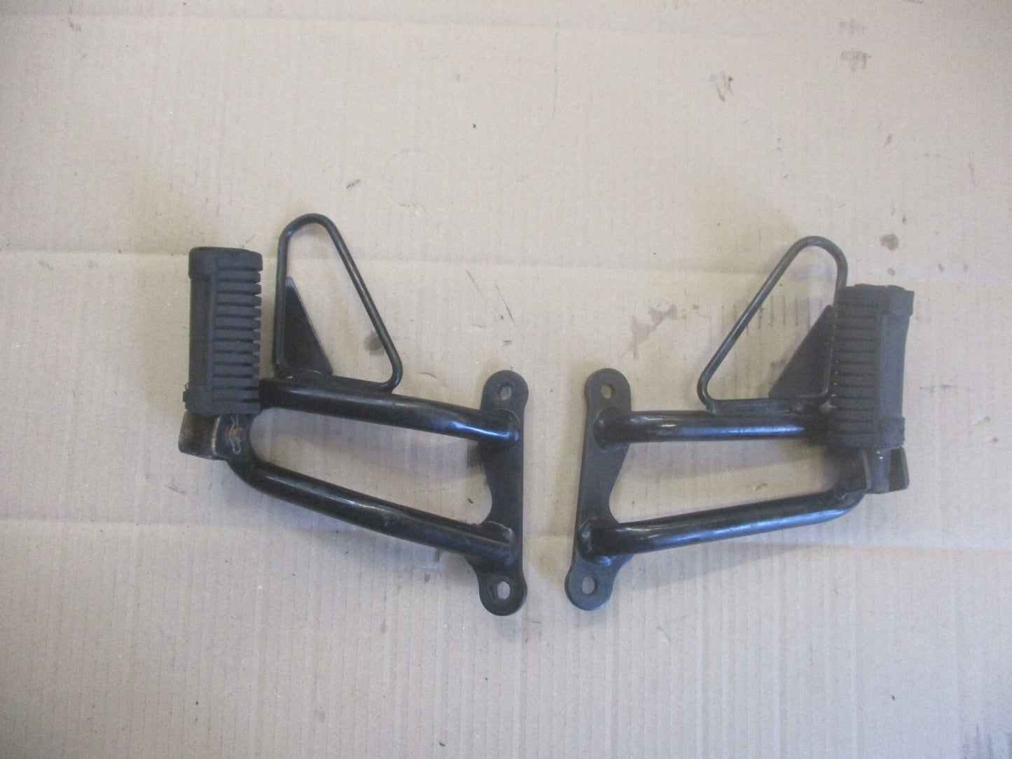 Cales peids arrière pour Honda 700 XLV Transalp - RD13A