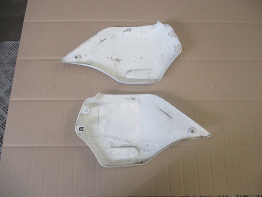 Ecopes, ouies, caches de réservoir pour Suzuki 650 DR RS SE - SP44A