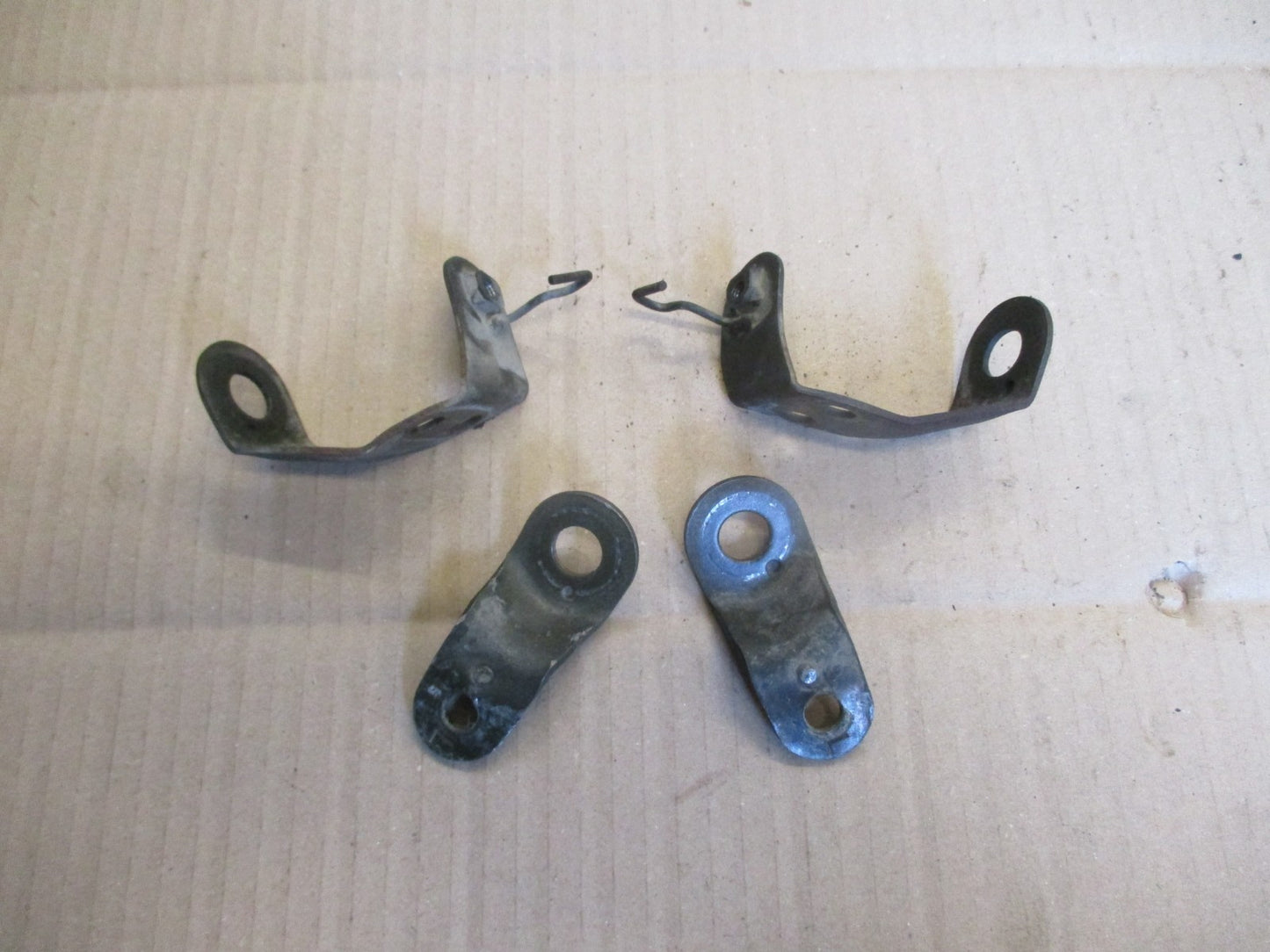 Pattes de clignotants pour Yamaha 125 DTLC - 10V