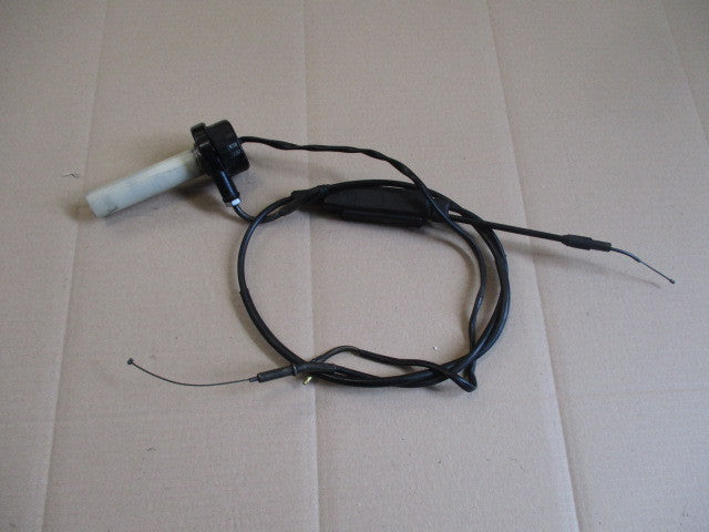 Poignée d'accélérateur + cables pour Yamaha 125 DTLC - 10V