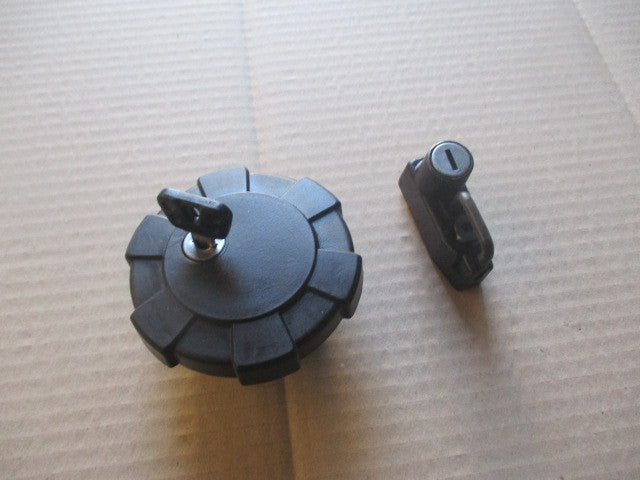 Bouchon essence + serrure de casque pour Yamaha 660 XTZ - 3YF