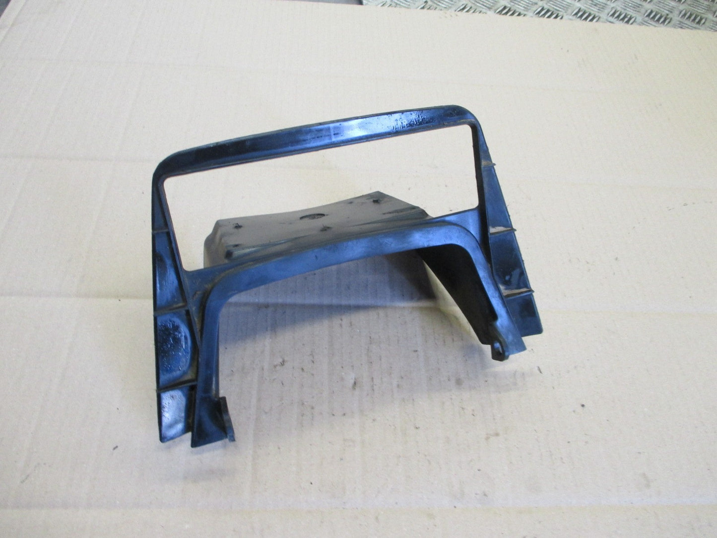 Bavette arrière coupée pour Honda 750 VFR - RC24