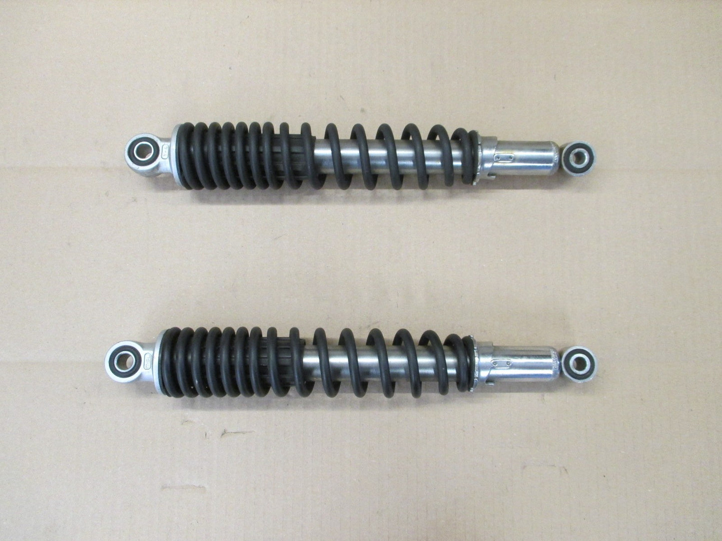 Amortisseurs pour Honda 125 CBF - JC74