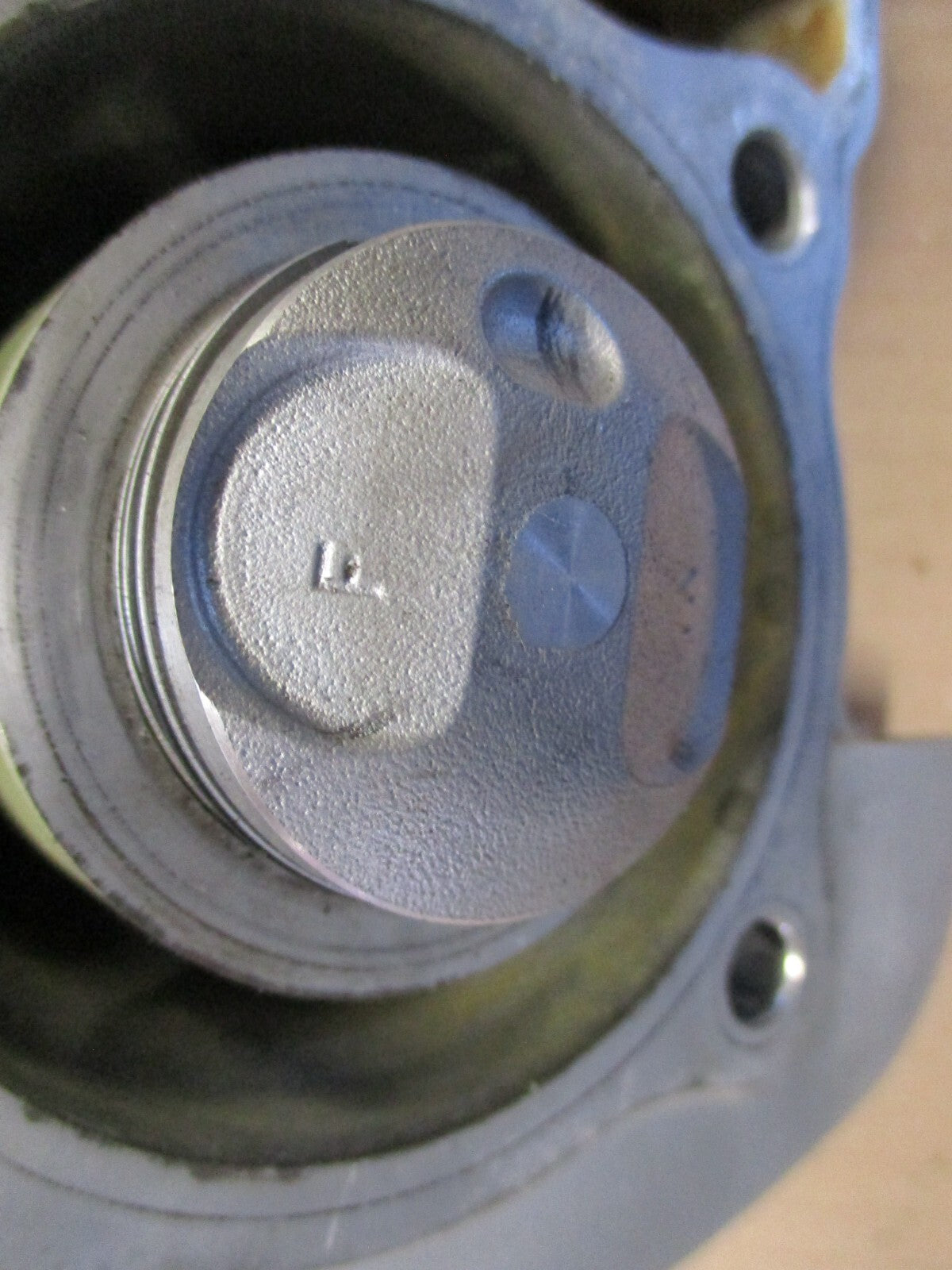 Cylindre / piston avant (piston segments neufs) Honda 125 XLV Varadéro - JC32