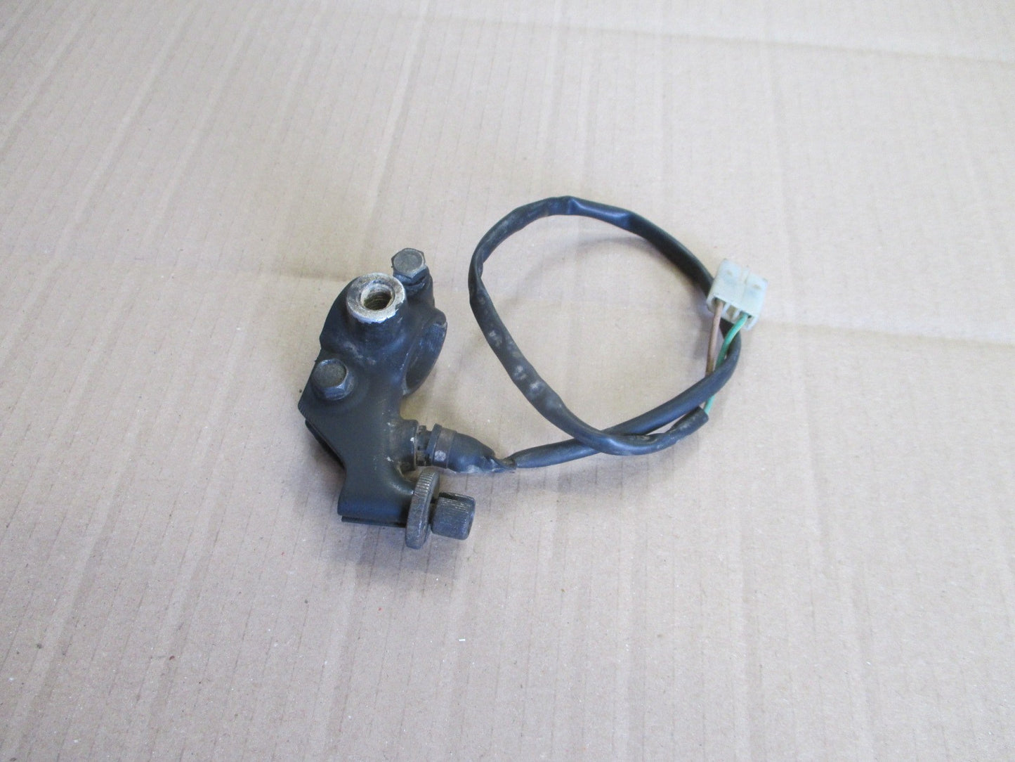 Support levier + contacteur de frein avant pour Yamaha 125 DTMX - 2A8