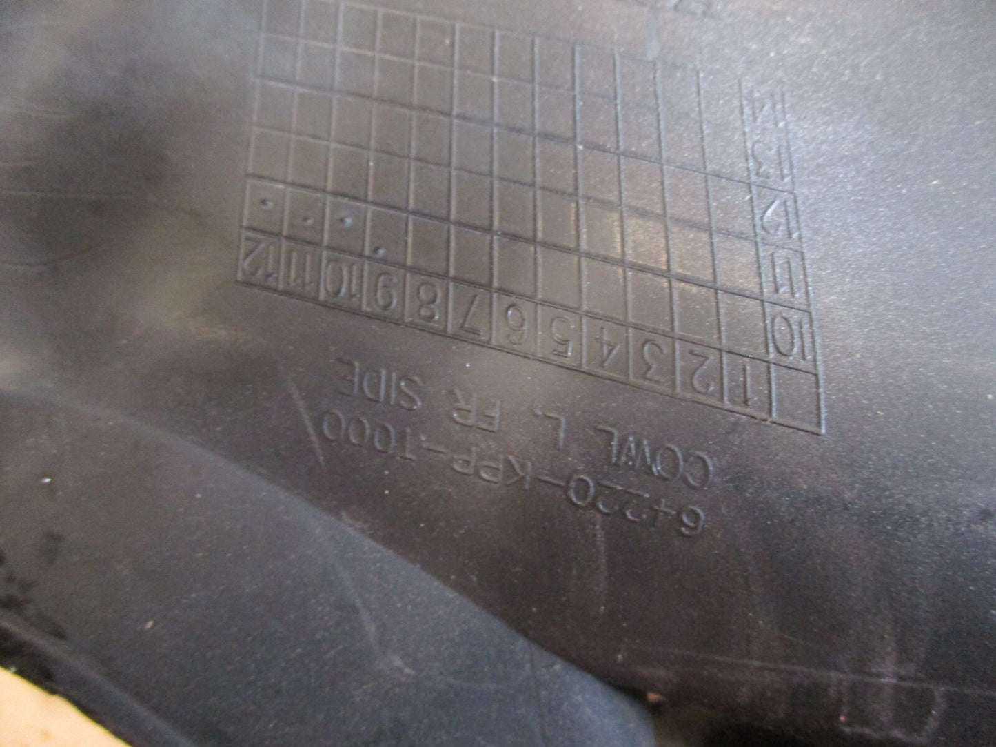 Coté gauche de tête de fourche pour Honda 125 CBR - JC50 - 2011 / 2018