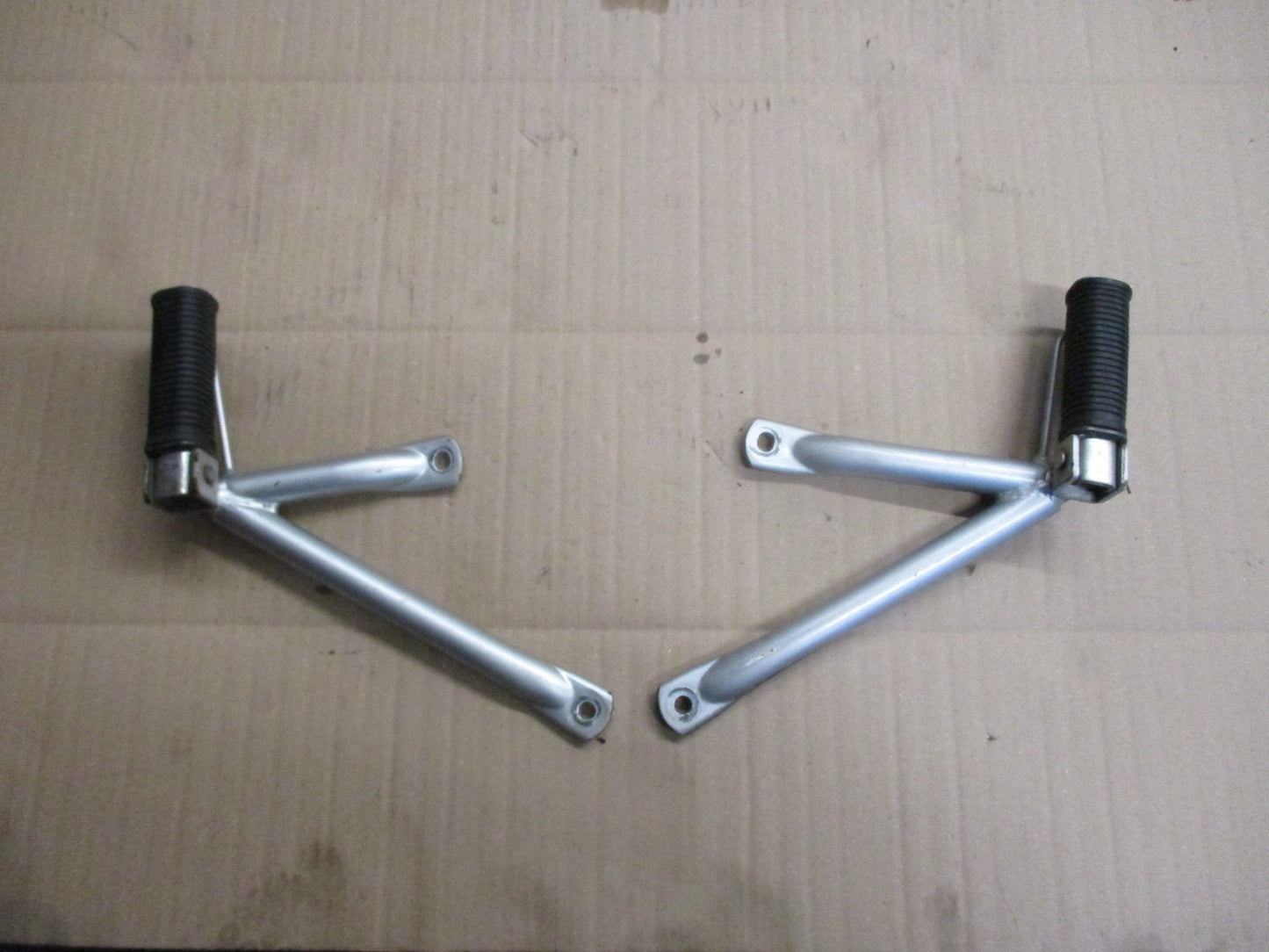 Cales pieds arrière pour Honda 125 NX Transcity - JD12