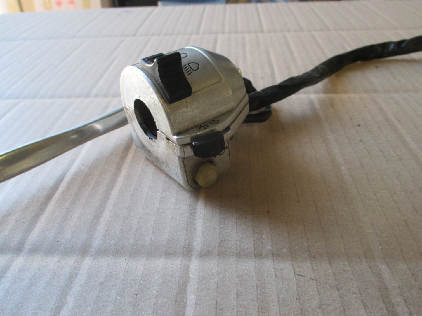 Commodo gauche + poignée d'embrayage pour Honda 125 CM - JC05