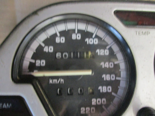 Bloc compteur - compte tours 60111 kms pour 750 XTZ - 3LD