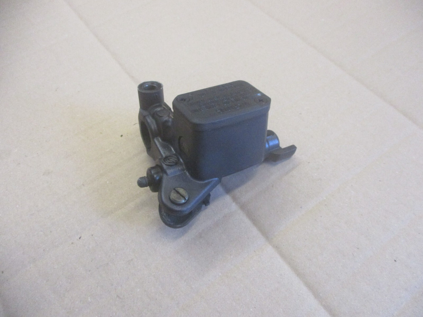 Maitre cylindre de frein avant BREMBO pour Honda 650 SLR - RD09
