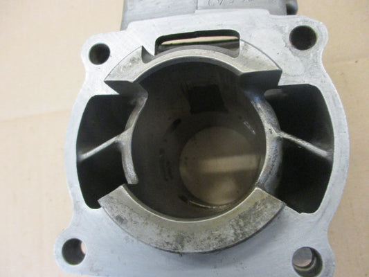 Cylindre bon état pour Kawasaki 125 KMX - MX125B