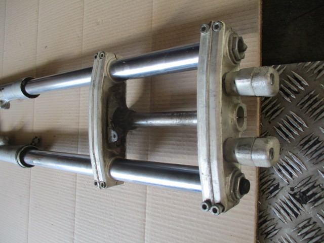 Fourche pour moto tout terrain d'époque