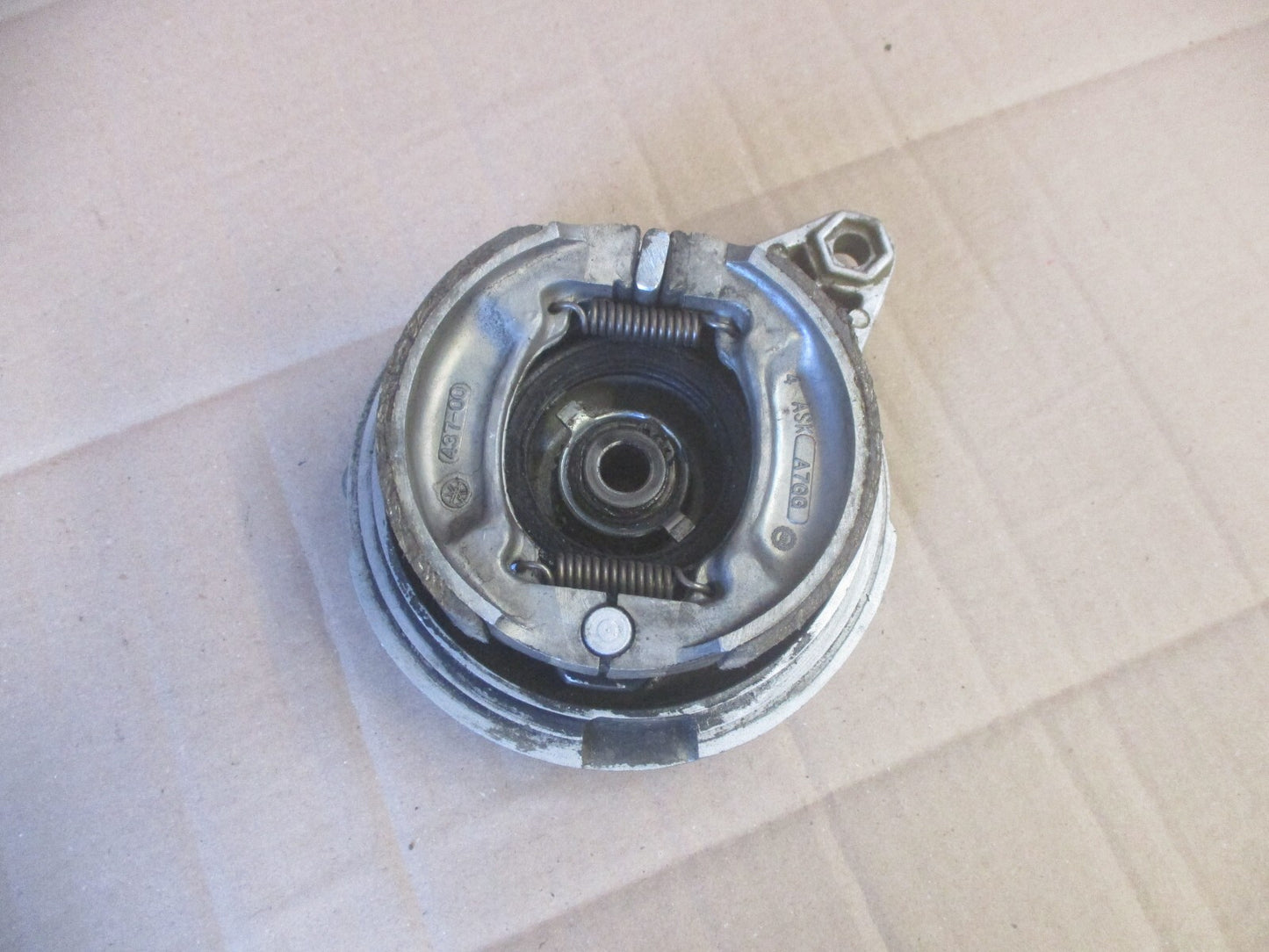 Tambour de frein avant + entraineur de compteur pour Yamaha 125 TY