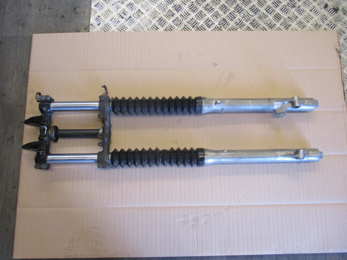Fourche pour Yamaha 125 DTLC - 10V