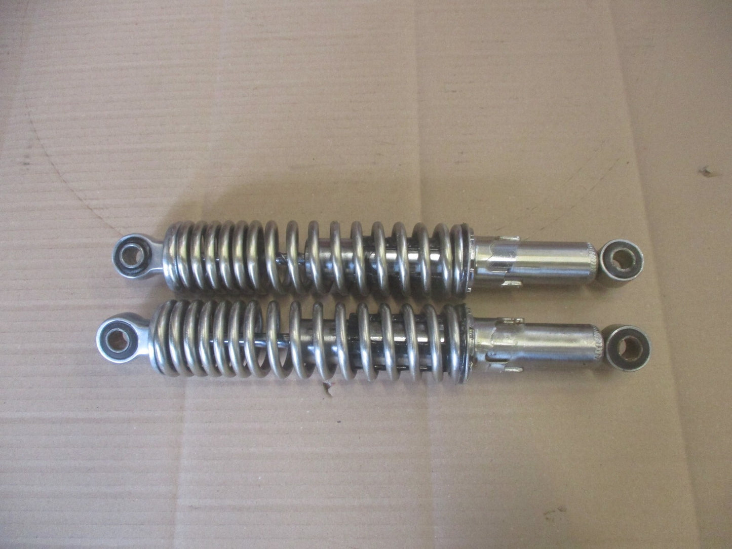 Amortisseurs arrière pour Honda 125 CM - JC05