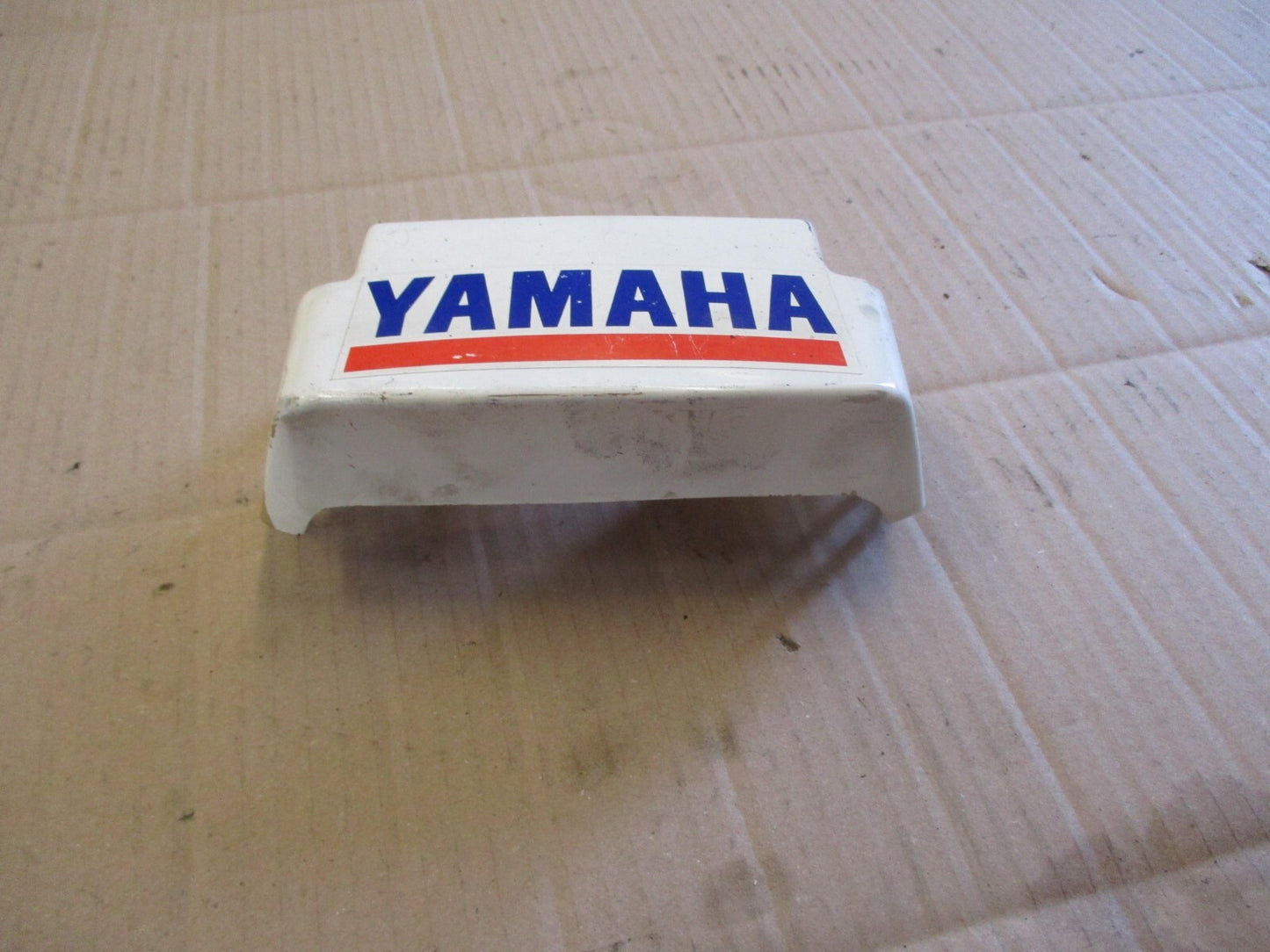 Cache arrière dosseret pour Yamaha 125 TZR - 2RL