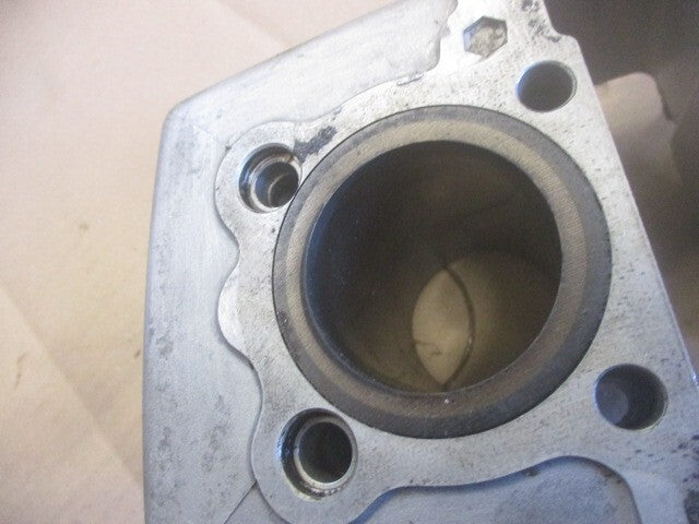 Cylindres / pistons pour Honda 125 CBT - CB125T - 125 Twin