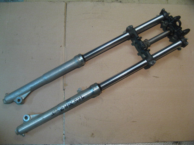 Fourche pour Honda 125 XLR - JD04 - Frein avant à tambour