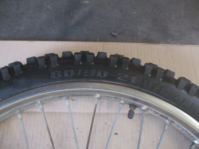Roue avant avec pneu PIRELLI très peu roulé pour Suzuki 125 TSX - SF13A