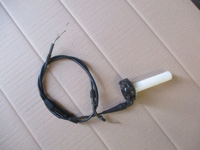 Poignée d'accélérateur + cables pour Yamaha 125 DTRE (DE061) - DTX (DE062)