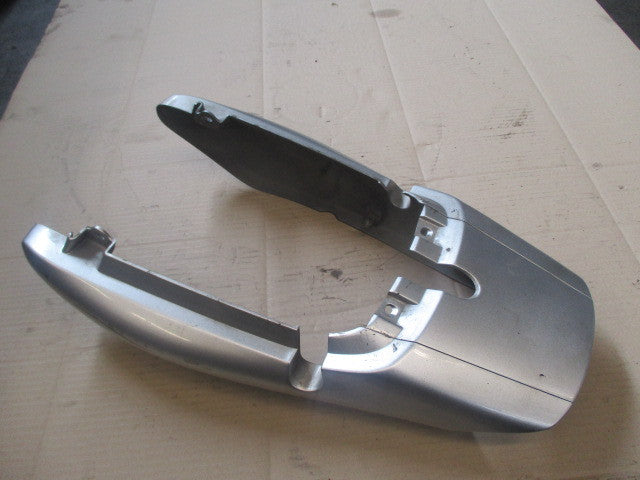 Caches arrière + plaque de dosseret pour Yamaha 125 YBR - RE031 - RE051