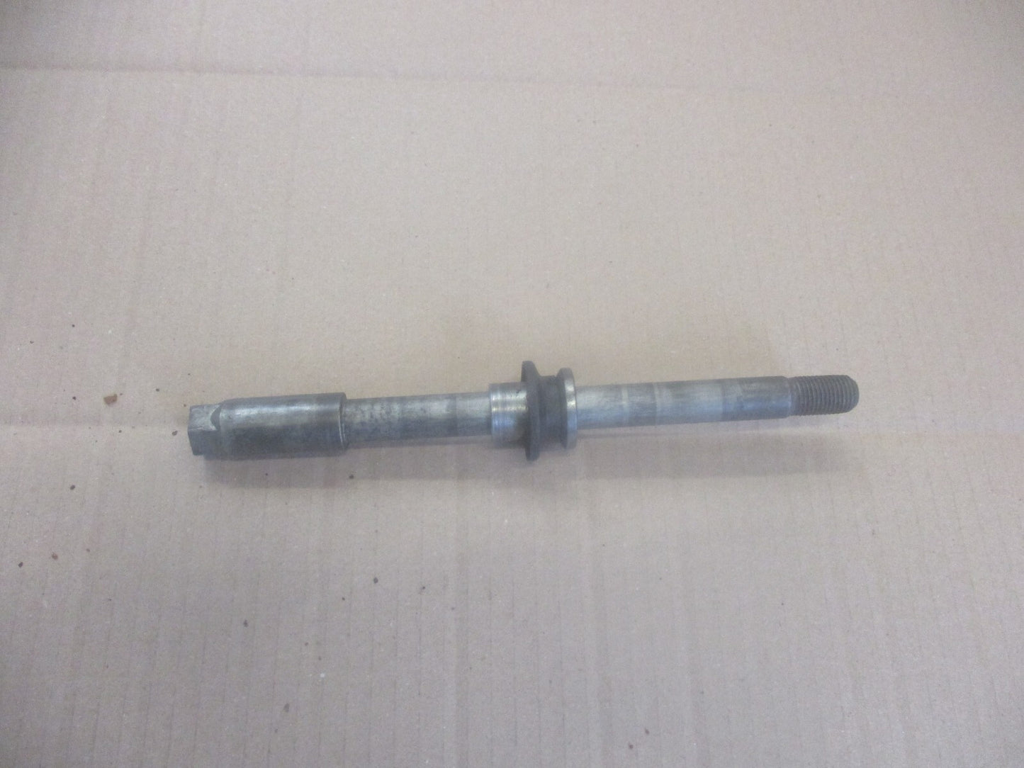 Axe de roue avant pour Yamaha 200 DTR - 2YY