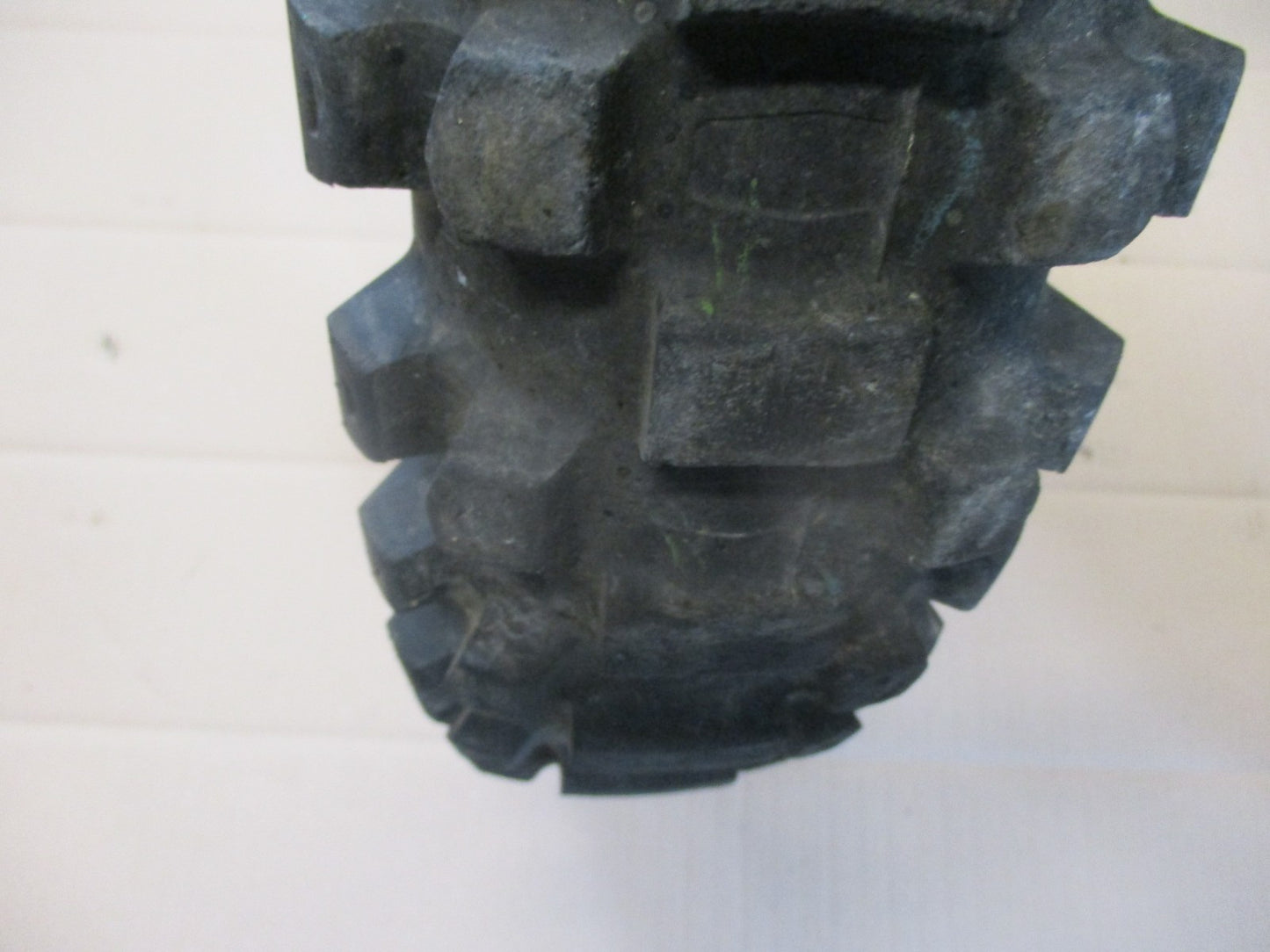 Roue arrière avec pneu cross très peu servi pour Kawasaki 125 KMX - MX125B