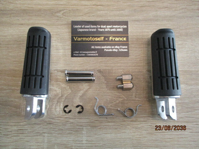 Cales pieds avant NEUFS pour Yamaha 125 TDR modèle 4FU / 5AE