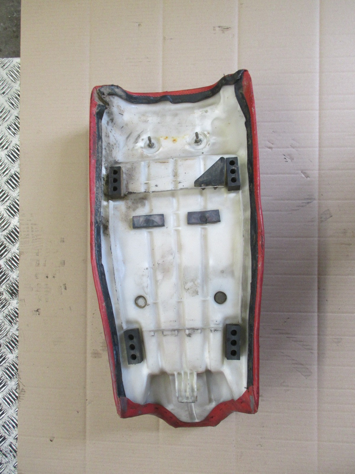 Selle avec couverture à changer pour Honda 600 XLR - PD03 Modèle Paris Dakar