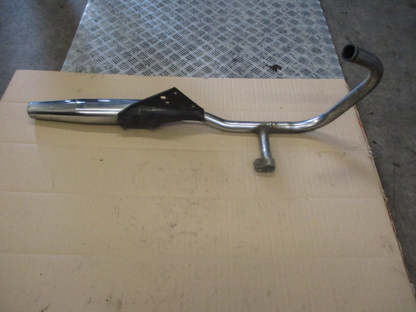 Pot d'échappement coté gauche pour Honda 125 Rebel - JC24A - JC26A