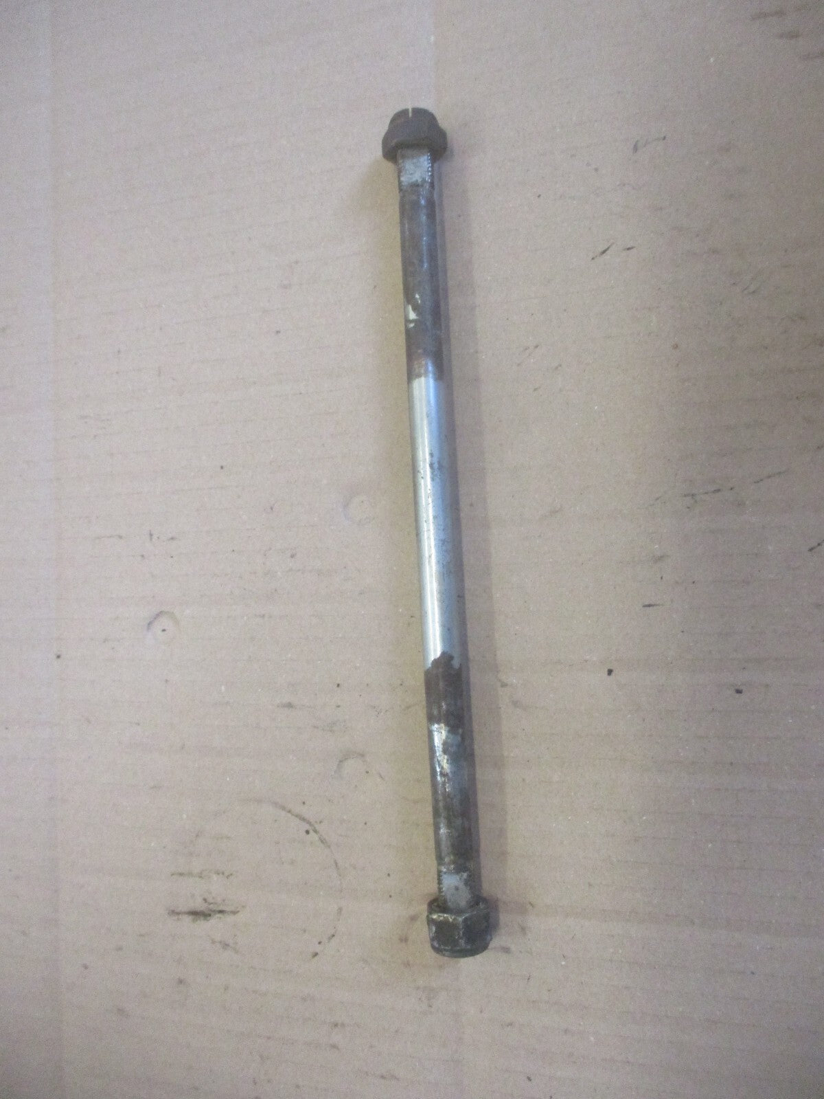 Axe de bras oscillant pour Suzuki 125 GT