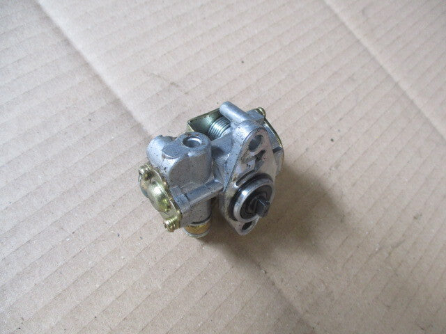 Pompe à huile pour Aprilia 125 Tuareg