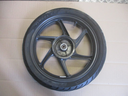 Roue arrière avec pneu peu roulé pour Honda 125 CBF - JC40A