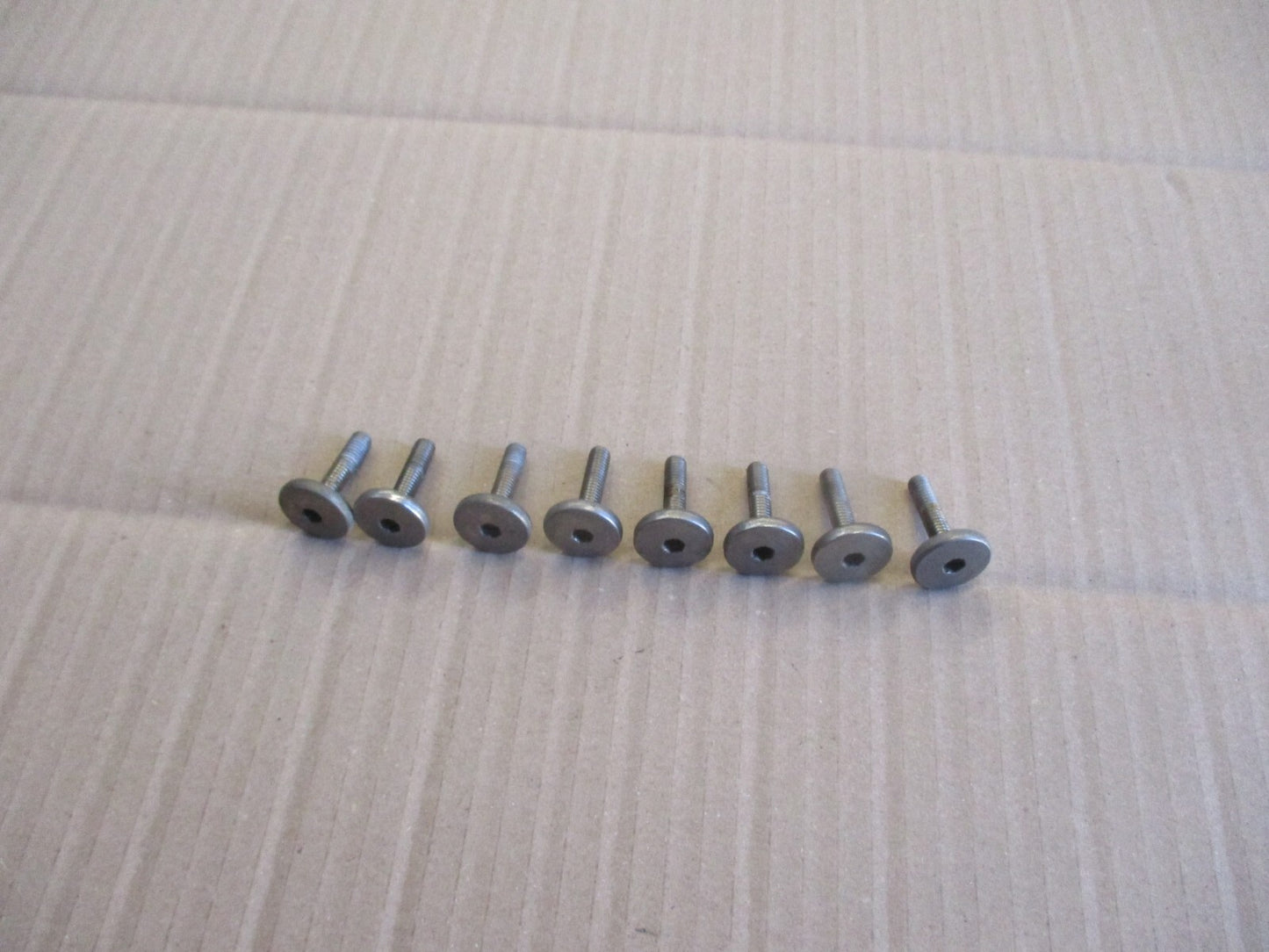 Vis de fixation caches couvres culasse pour Yamaha 535 XV Virago - 2YL