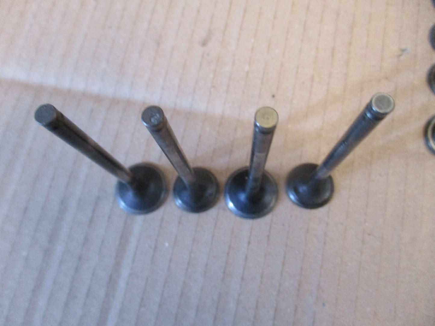 Soupapes pour Honda 125 XLV Varadéro - JC32