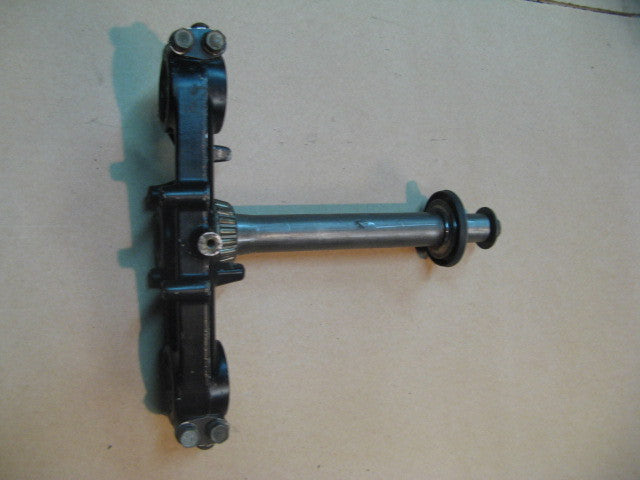 Té inférieur de fourche pour Suzuki 600 DR - 650 DR - SN41A - SP41A