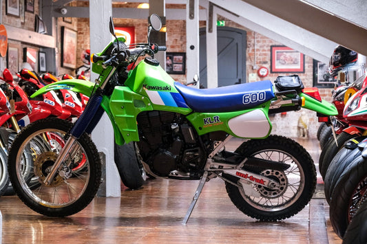 Pourquoi la Kawasaki 600 KLR est toujours aussi populaire ?