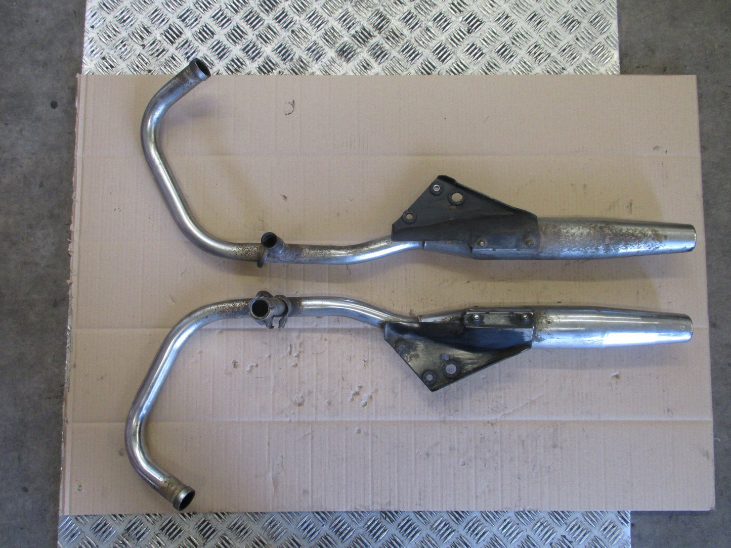Pots d'échappement gauche et droit pour Honda 125 Rebel - JC24A - JC26A