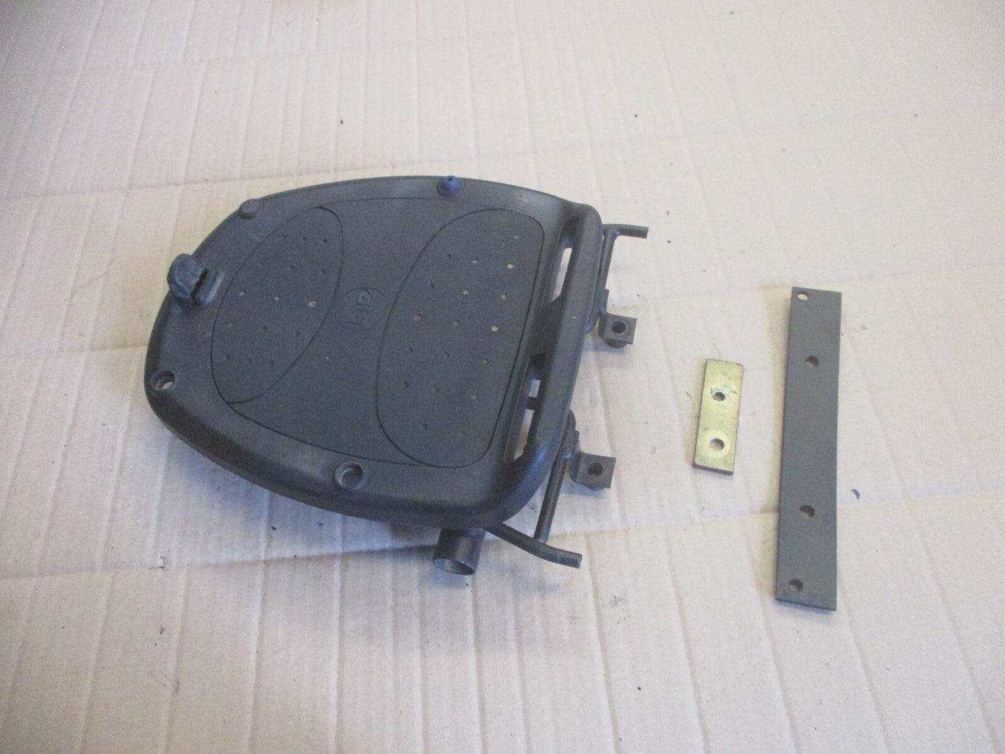 Porte bagage + support antivol U pour Yamaha 125 TW - DE01 - DE064
