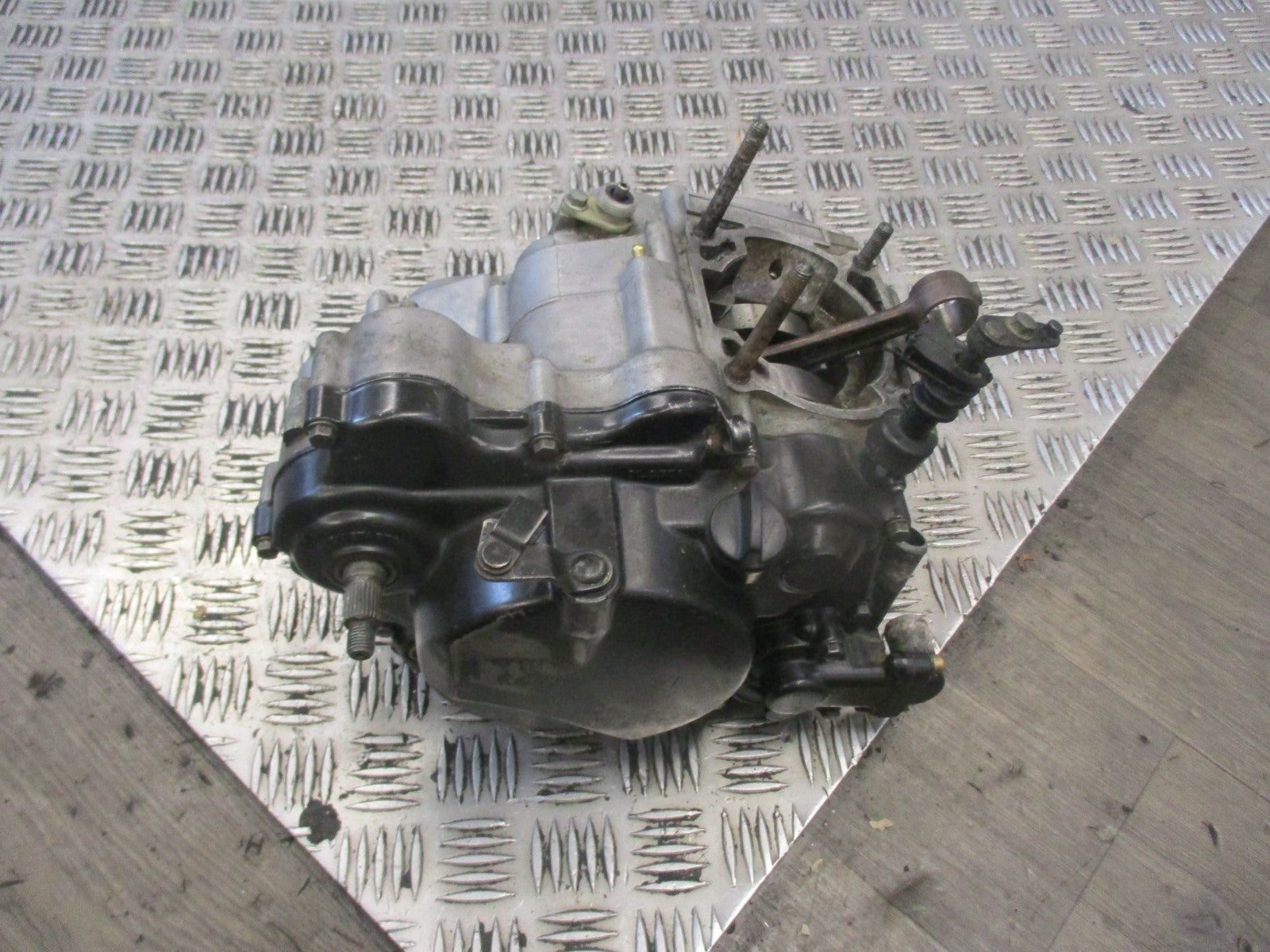 Bas moteur pour Kawasaki 125 KMX - MX125B