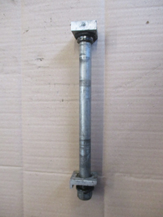 Axe de roue arrière pour Suzuki 650 XF Freewind